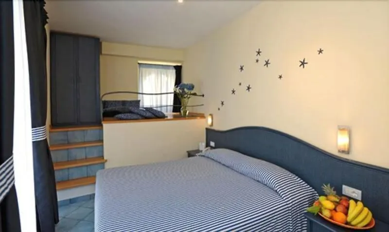 **  Sharon House Hotel Amalfi Olaszország