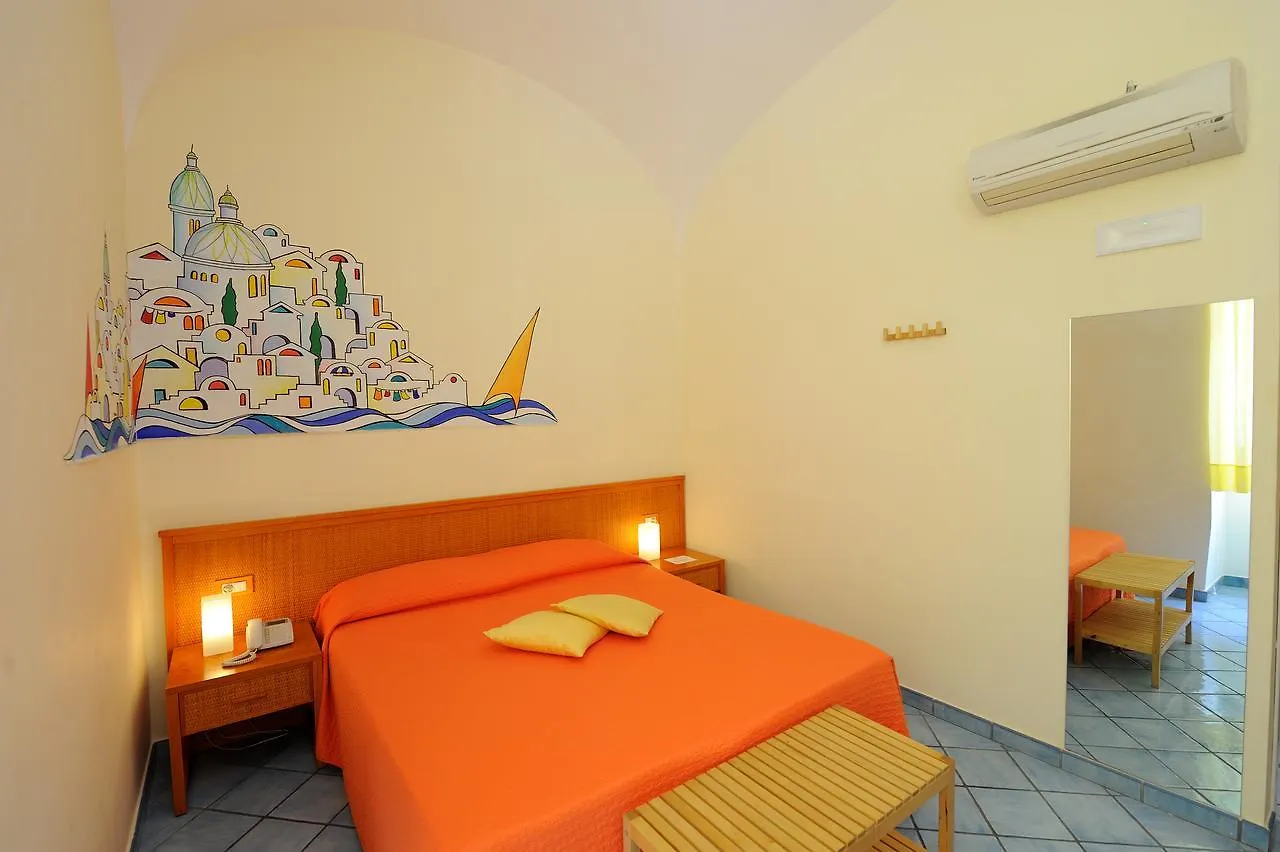 **  Sharon House Hotel Amalfi Olaszország
