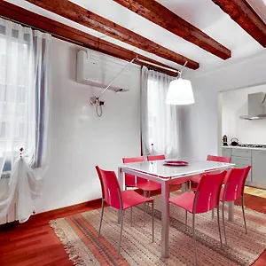  Apartamento Biennale Italia
